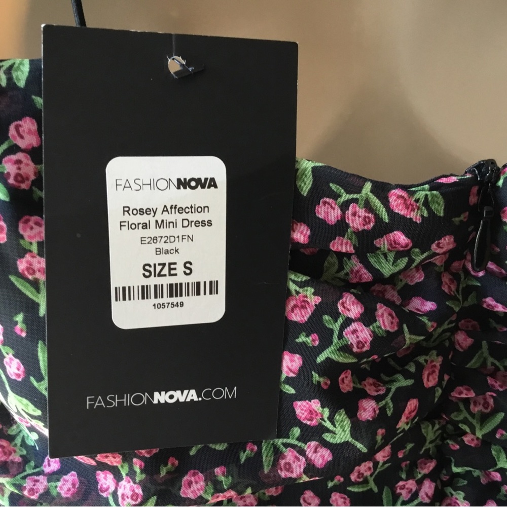 FASHION NOVA ROSEY AFFECTION FLORAL DRESS - Picture 7 of 7